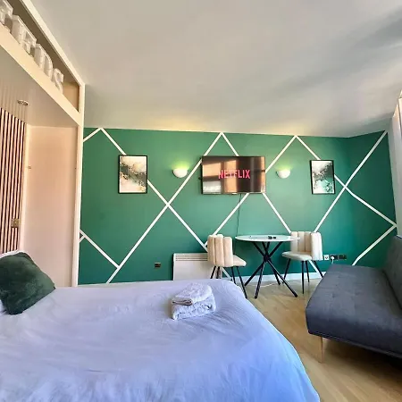 Flat By Brookland Serviced Short Lets With Free Wifi Apartment